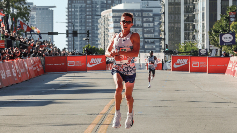 Qui est Conner Mantz, le nouveau recordman américain du marathon ?