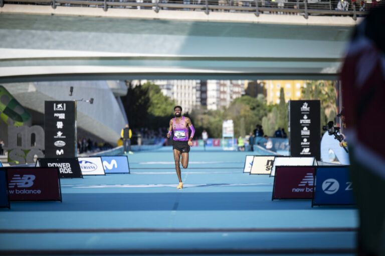 Marathon Valence 2025 : les chaussures du top 10 hommes et femmes