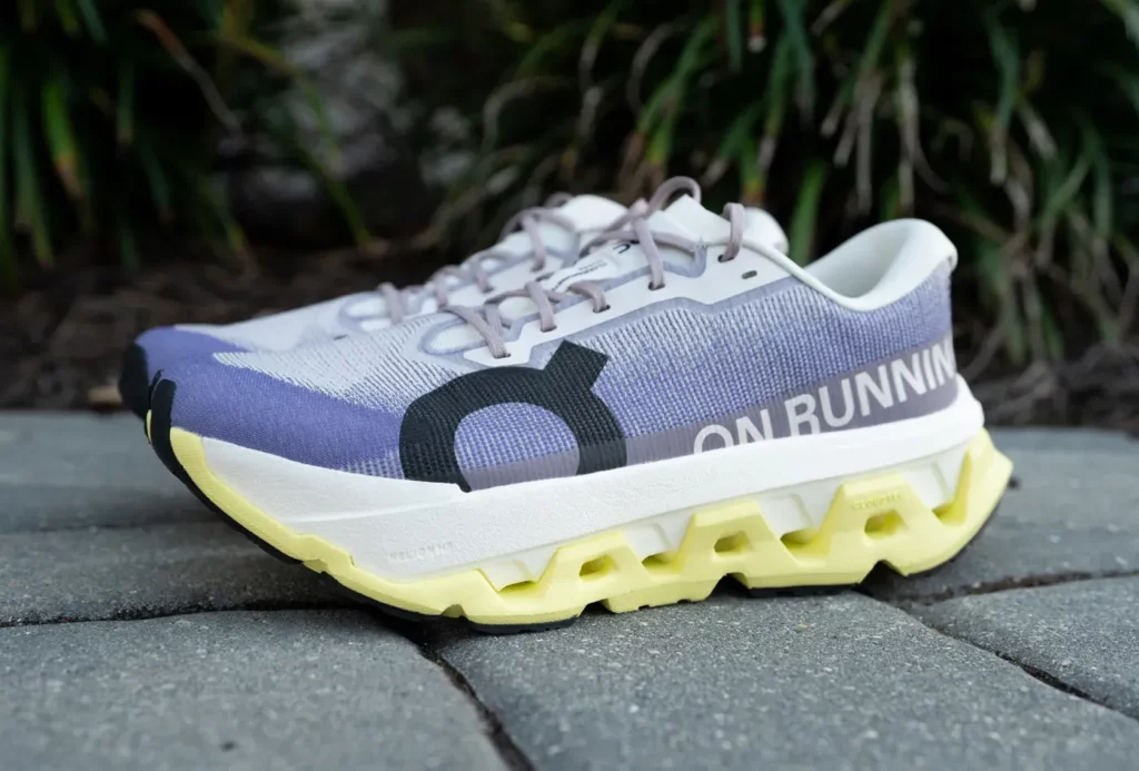 on-cloudmonster-3-hyper