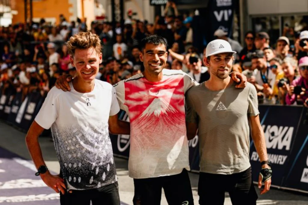 Podium Ben dhiman vainqueur et Baptiste Chassagne deuxième de l'utmb 2026 ultra trail du Mont Blanc
